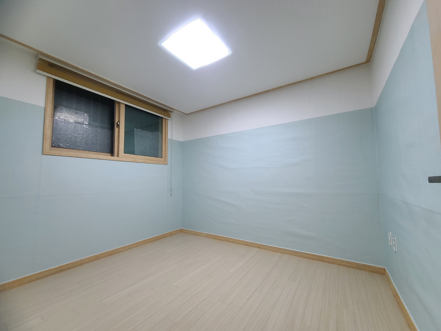 2000769928_Fse3LitG_aab431c4a5f80191ac071f716e62e55ccf0d0bc4.jpg 이미지크게보기